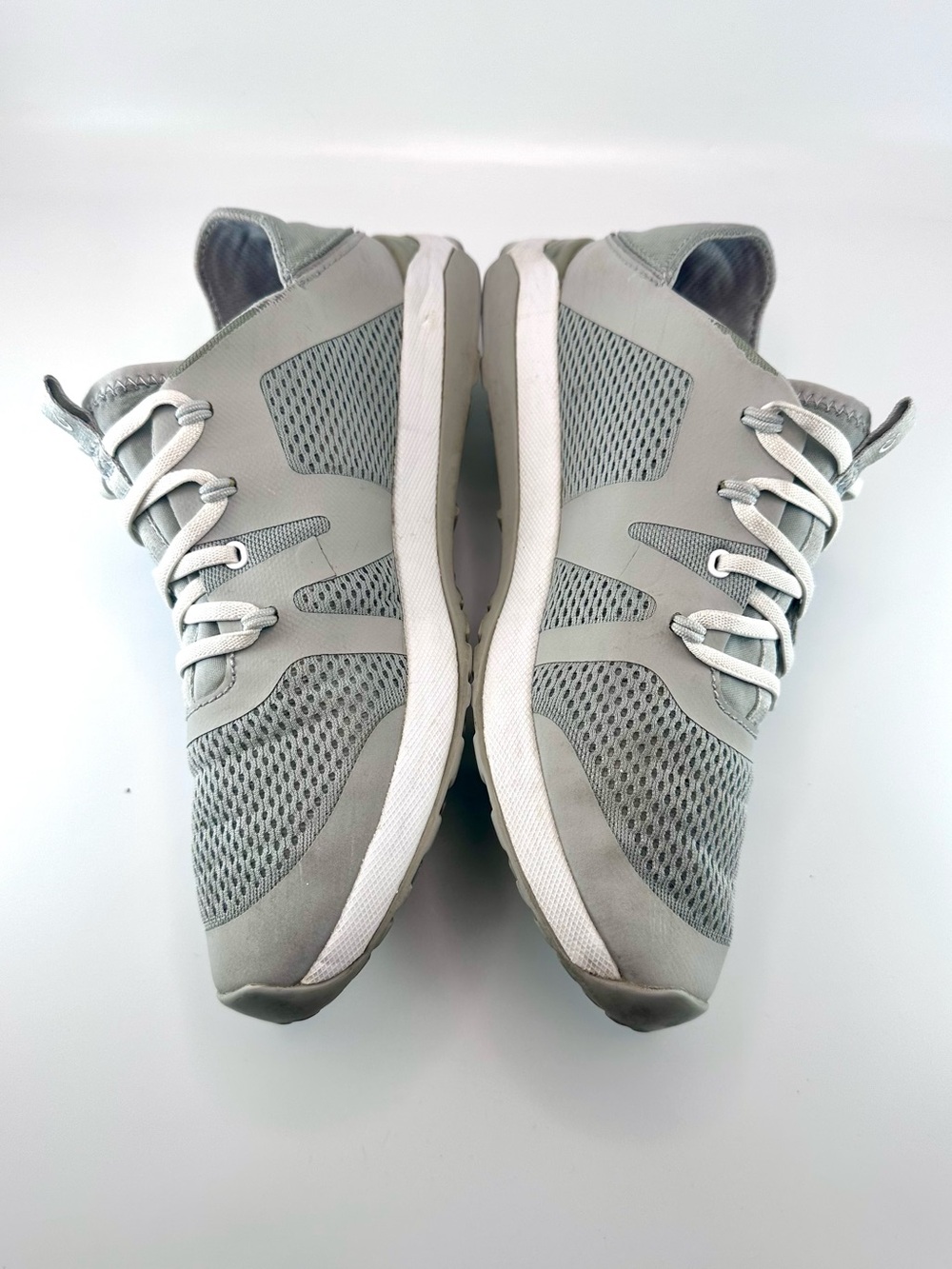 OluKai Huia Women's Mesh Athletic Sneakers Pale Grey W 10 READ DESCRIPTION